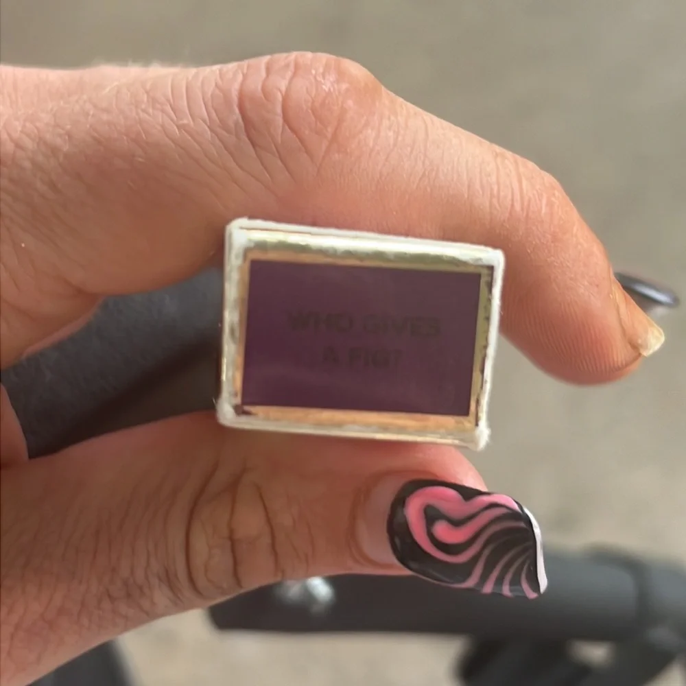 ♣️🌙Too Faced Who Gives A Fig Tutti Frutti Lip Glaze